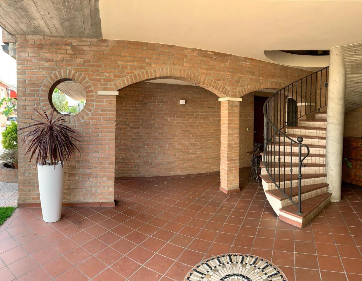 Villa Oasi Ferrara Exteriör bild