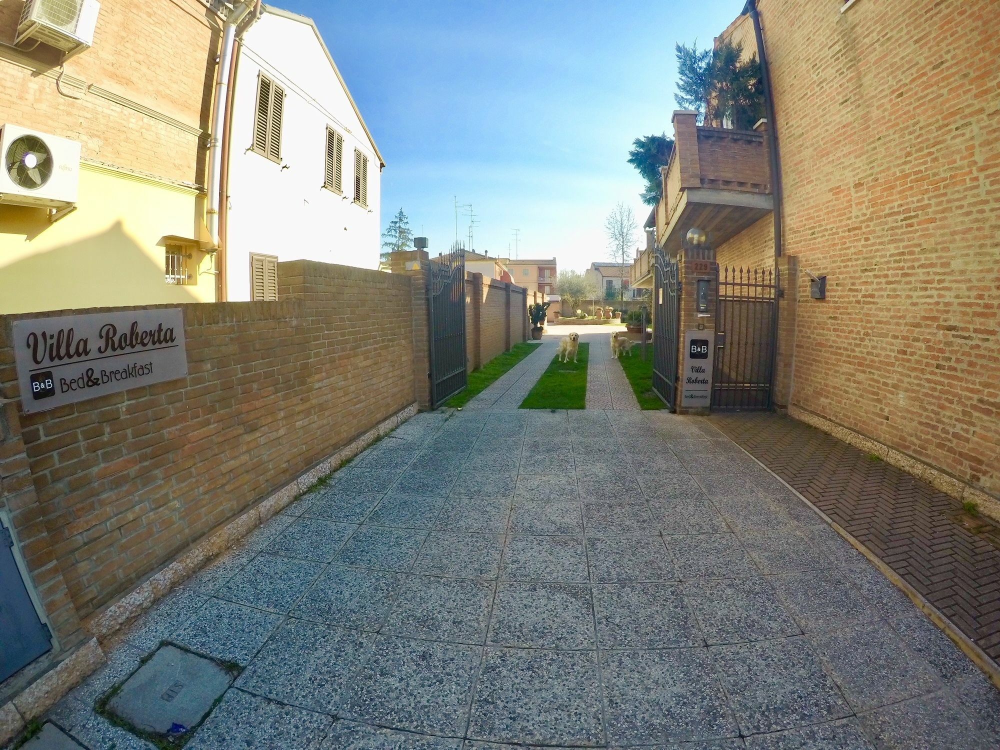 Villa Oasi Ferrara Exteriör bild
