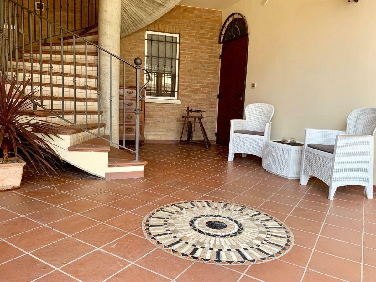 Villa Oasi Ferrara Exteriör bild